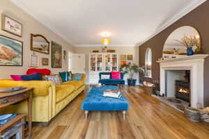 Living room- click for photo gallery